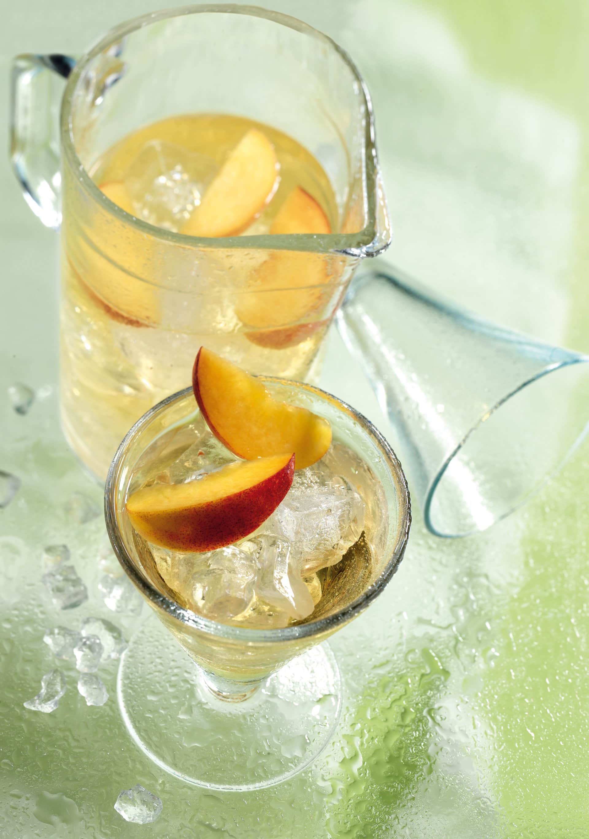 Aloe Vera Saft mit Pfirsich, Aloe Peach mit 98 % reinem Blattfilet der Aloe, schmeckt besonders gut