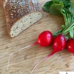 'Bambusfaser Brot mit Radieschen - ketogenes Brot