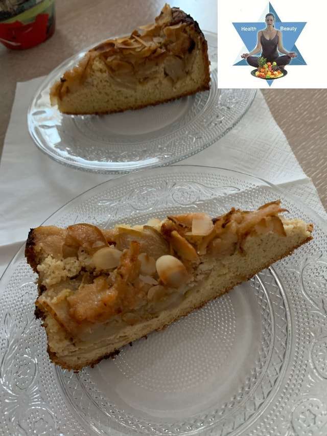 Den Low Carb Birnenkuchen erst anschneiden, wenn er gut ausgekühlt ist. Glutenfrei und Milchfrei.