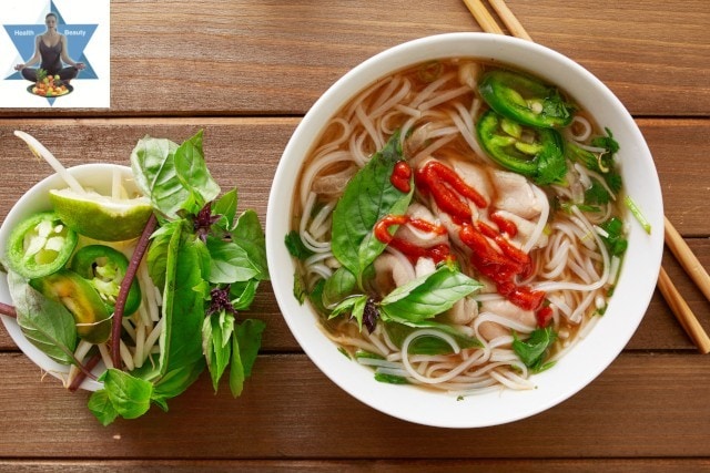 Die Pho-Suppe ist in Thailand und Vietnam eine wichtiges Frühstück - QI