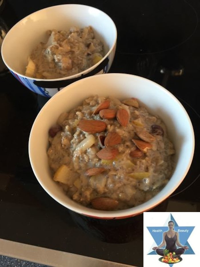 Porridge Hafer-Frühstück mit Birne