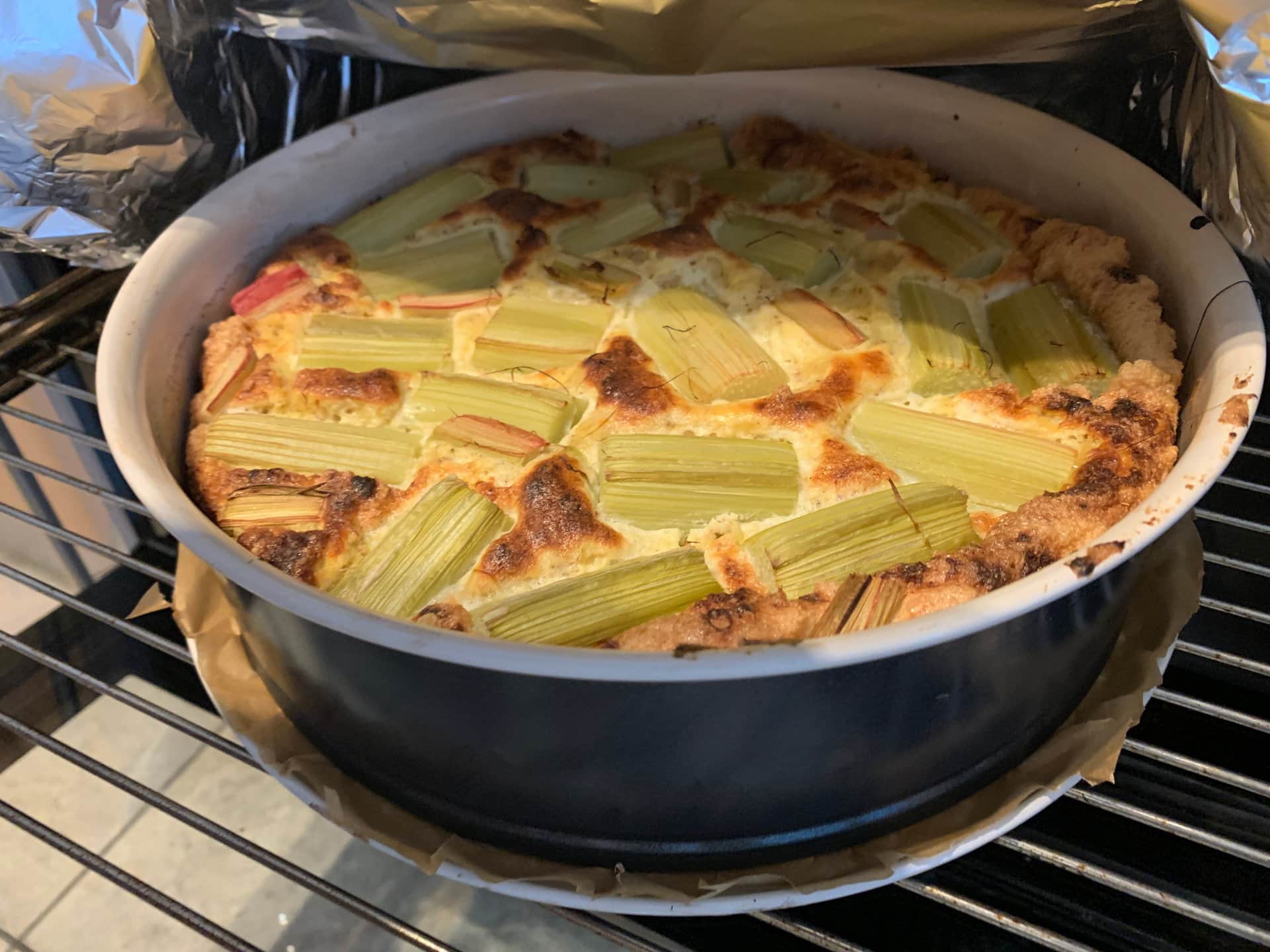 Rhabarber-Tropfen_kuchen_Low_carb (8) Low Carb Rhabarberkuchen ohne Zucker für deine Diät geeignet