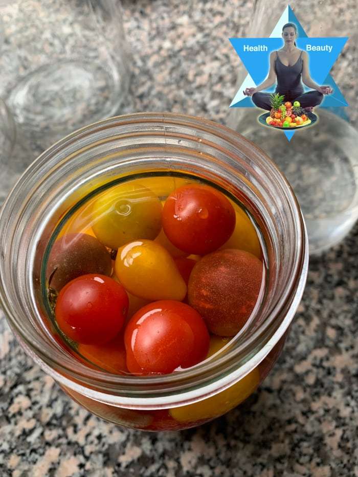 Tomaten fermentieren in Salzlake und Gewürze Rezept