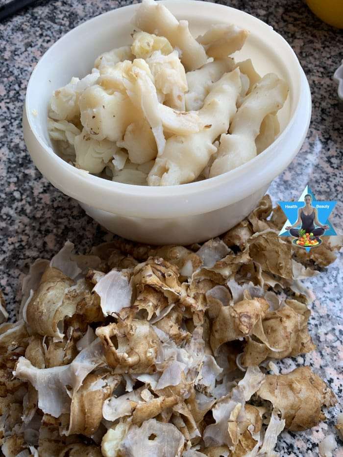 Topinambursuppe vegan - einfach nach dem Kochen schälen und pürieren.