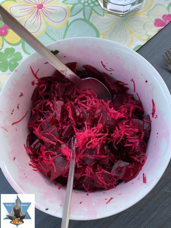 Roter Rübensalat mit Kren - selbstgemacht - klassisches Rezept