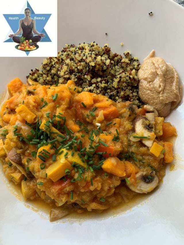 Zucchini_Suesskartoffel_Curry (12) Dieses vegane Curry kommt ganz ohne Kokosmilch aus und ist daher auch fettarm.